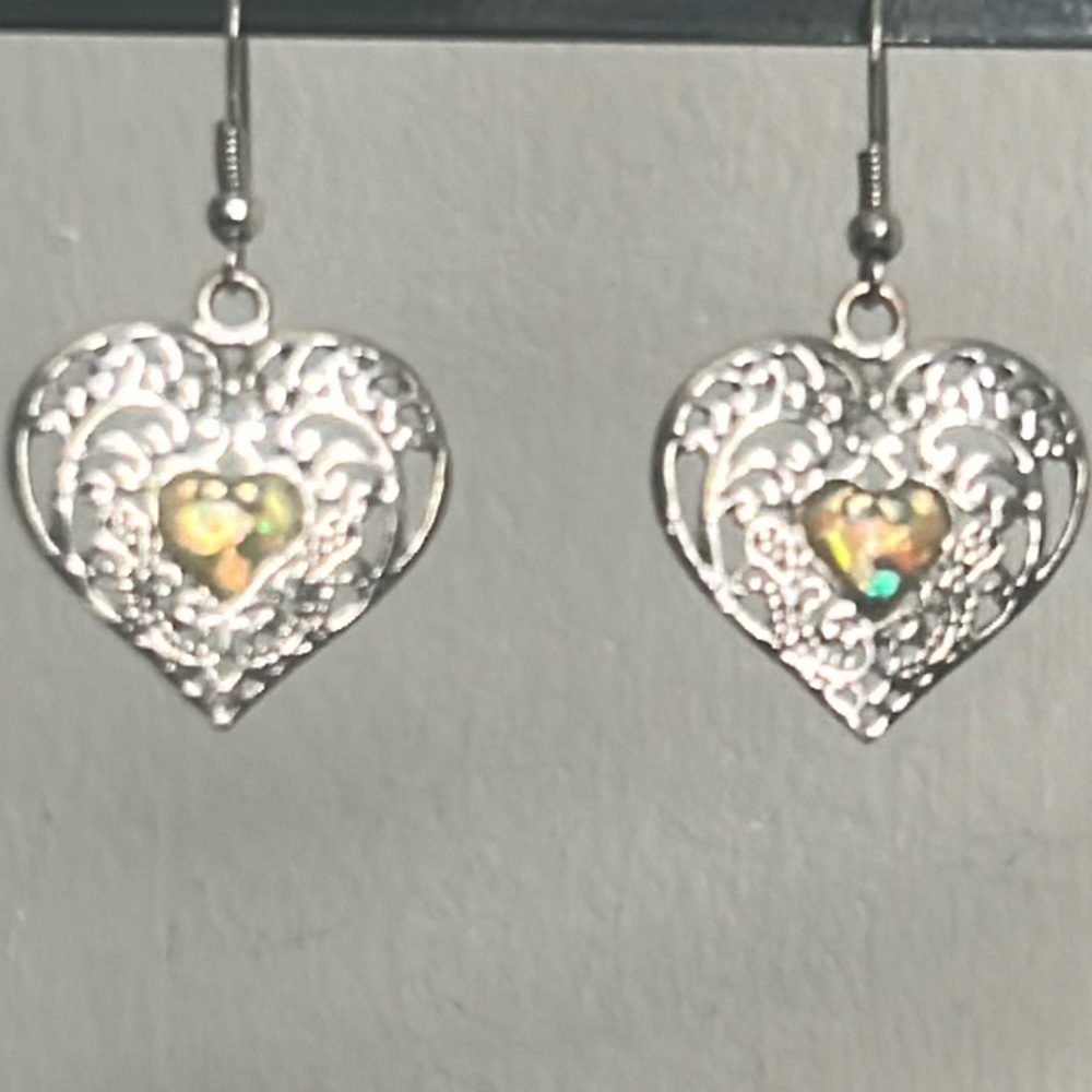 Vintage-Inspired Silver Heart Filigree Earrings with Resin Centered Heart Accent